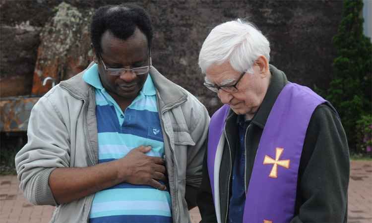 Religiosos se confessam em preparação para a semana santa  - Beto Novaes/EM/DA Press