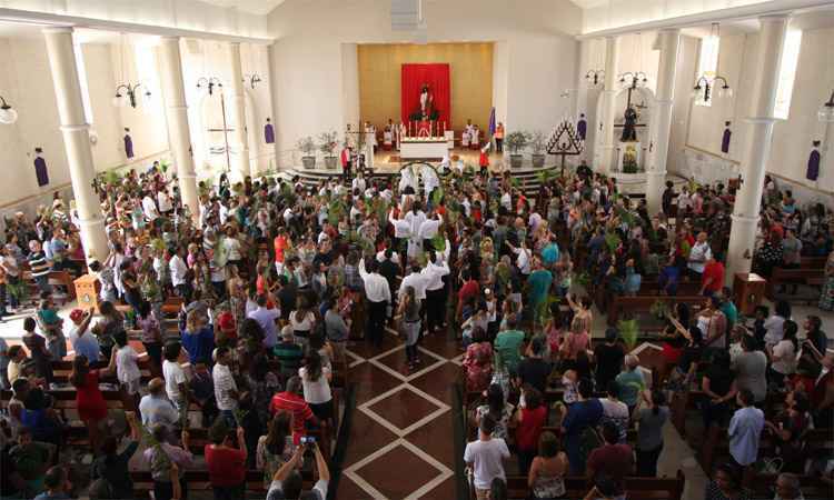 Semana santa traz os velhos tempos da fé: veja a programação desta segunda - Edésio Ferreira/EM/DA Press