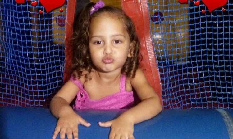 Disque Denúncia busca informações sobre assassinos de menina de 2 anos no Rio - Reprodução/Facebook 