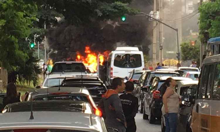 Manifestantes pró-Lula fecham avenidas em Belo Horizonte - Túlio Lima/Divulgação