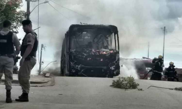 Suspeitos de envolvimento a incêndio de ônibus na Grande BH são presos - PMMG/Divulgação