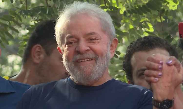 TRF-4 rejeita por unanimidade último recurso da defesa de Lula na 2ª instância - / AFP / Carlos Reyes 