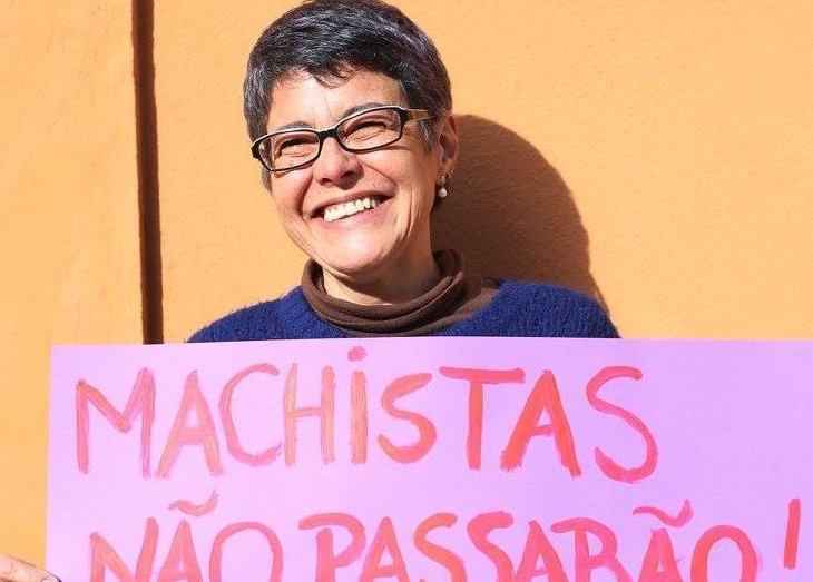Professora ameaça alunos : ''quero ver almofadinha coxinha levando pau'' - Facebook/Reprodução