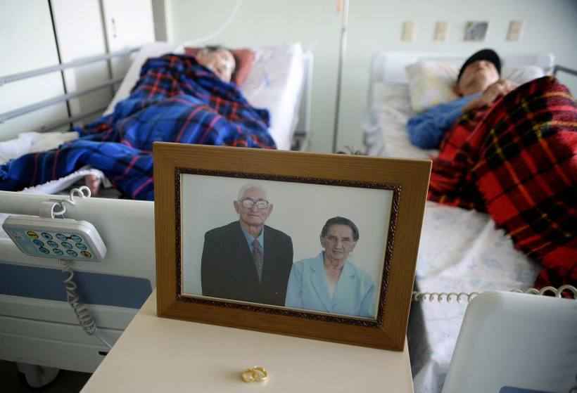 Hospital quebra protocolo e mantém casal de idosos em mesmo quarto -  Matheus Oliveira/Agência Saúde