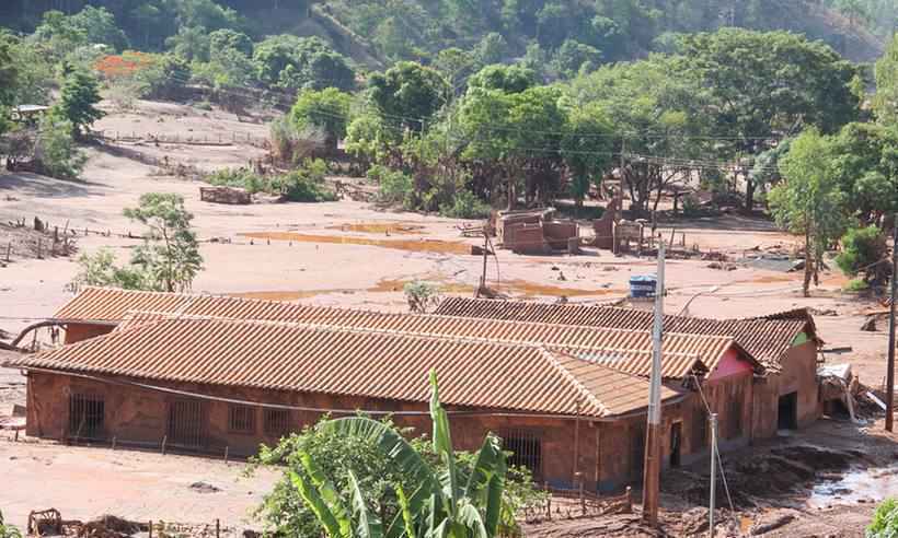 Samarco, Vale e BHP pedem mais tempo para acordo com MPF sobre reparação de danos em Mariana - Sidney Lopes/EM/D.A PRESS - 11/011/2015