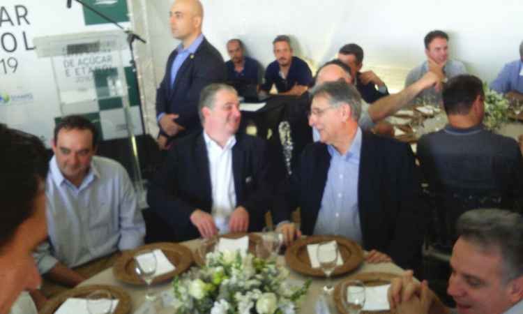 Pimentel e Adalclever almoçam juntos em Uberaba - Elian Guimarães/EM/D.A Press