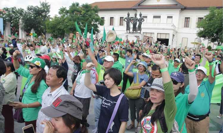 Tailandeses protestam contra construção de casas em montanha sagrada - AFP PHOTO / THAI NEWS PIX
