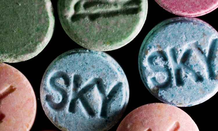 Ecstasy pode aliviar sofrimento por estresse pós-traumático, diz estudo - Wikimedia Commons