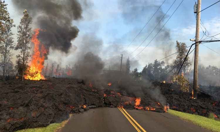 Vulcão em erupção no Havaí deixa 21 casas destruídas - AFP FOTO / US Geological Survey / HO