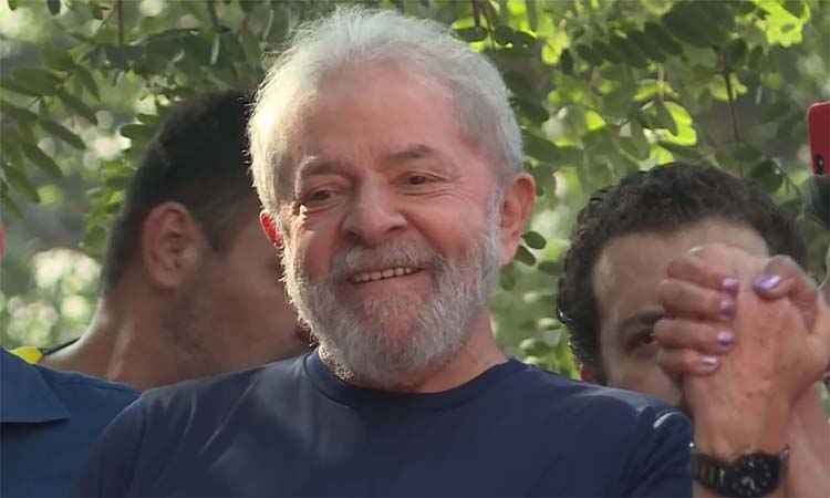 Juíza libera esteira ergométrica para Lula na prisão - CARLOS REYES