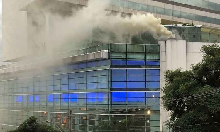 Princípio de incêndio atinge restaurante no Boulevard Shopping no Santa Efigênia; veja vídeo - Reprodução/Brenno Magalhães