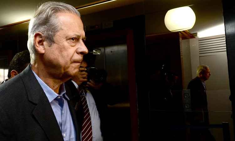  Dirceu se entrega à PF para cumprir pena de 30 anos e 9 meses - Marcelo Ferreira CB D.A Press