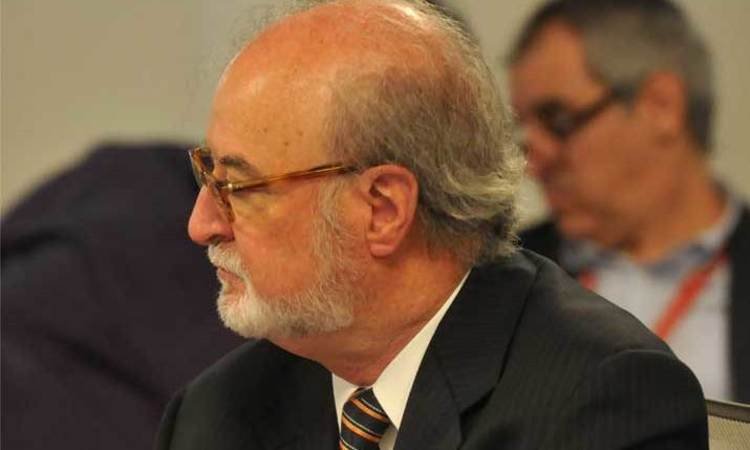 HC que pode adiar prisão de Azeredo está nas mãos de relator no STJ - Jair Amaral / EM / D.A. Press