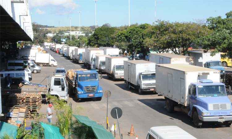 Greve dos caminhoneiros afeta grandes e pequenos  na Ceasa-MG - Paulo Filgueiras/EM/D.A Press