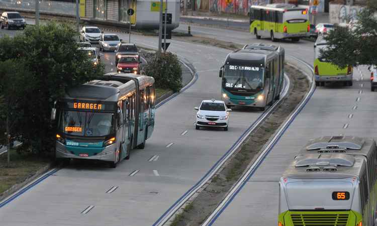 Ônibus metropolitanos voltam aos horários normais, anuncia Setop - Ramon Lisboa/EM/DA Press