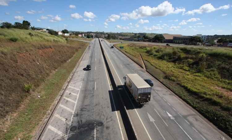 Greve chega ao fim e caminhões seguem viagem nas rodovias de Minas - Edésio Ferreira/EM/D.A.Press
