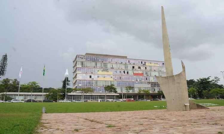 Aulas retornam na segunda-feira, mas desabastecimento ainda preocupa UFMG - Cristina Horta/EM/D.A Press