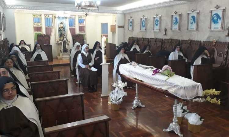 Velório de freira morta em acidente causa comoção no Norte de Minas - Viviane Carvalho/Divulgação 