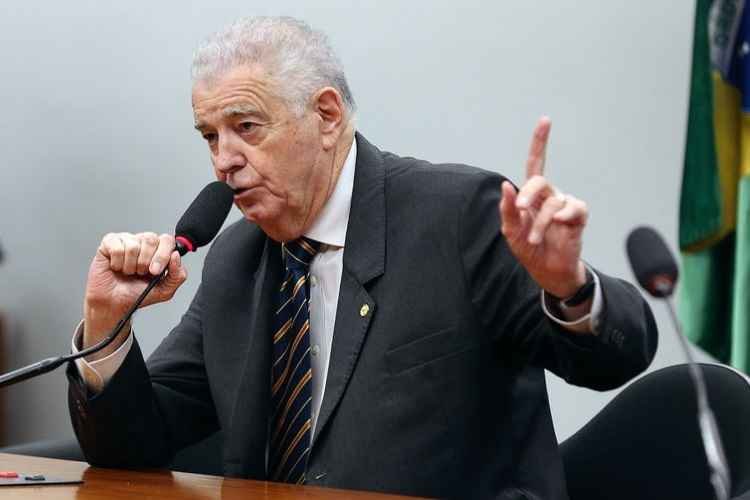 Senadores e deputados mantêm nesta semana atenção sobre caminhoneiros - Valter Campanato/Agência Brasil