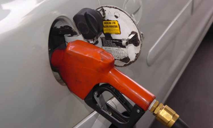 Procon interdita bombas de combustíveis por gasolina adulterada em reservatório  - Renato Weil/EM/D.A Press
