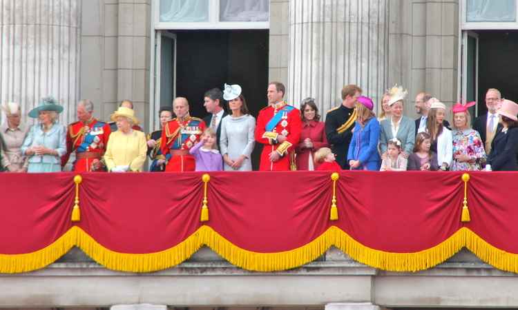 Família real britânica terá seu primeiro casamento gay - Wikipedia