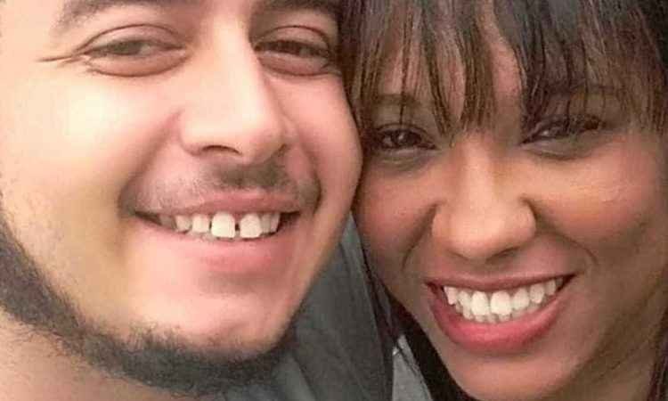 Mãe dopa o próprio filho suspeito de matar mulher e duas filhas e ele é preso  - Reprodução