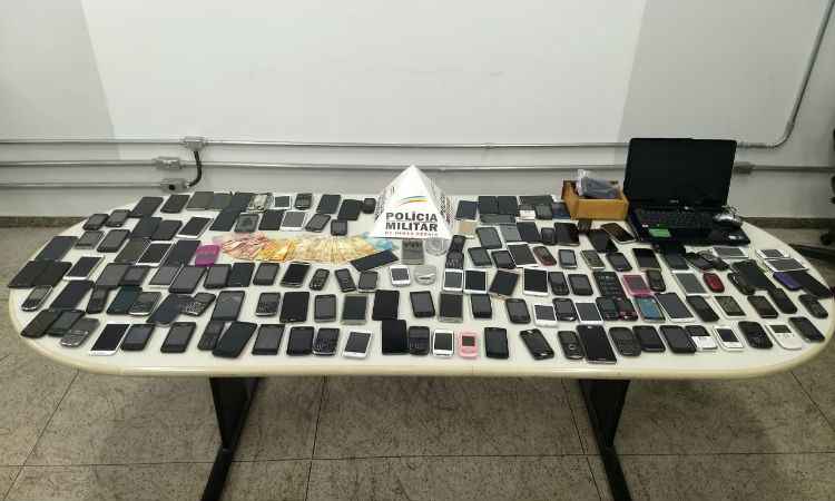 Ação da PM acaba com apreensão de mais de 150 celulares em shopping popular de BH - Polícia Militar (PM) / Divulgação