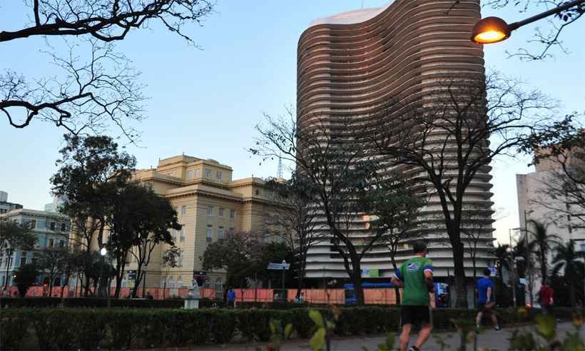 Veja como vai ficar o novo sistema de iluminação da Praça da Liberdade - Ramon Lisboa/EM/DA Press