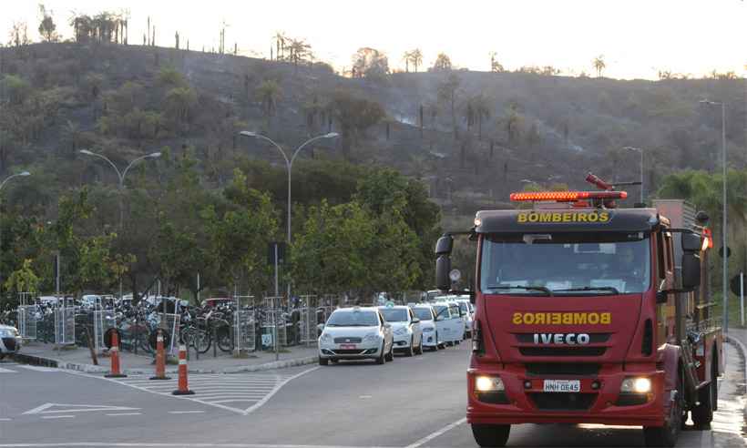 Incêndio no Parque Serra Verde marca início da temporada de queimadas em Minas - Túlio Santos/EM/DA Press