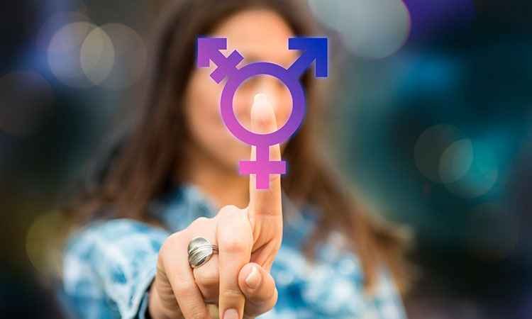 Transexuais e travestis podem perder direito de usar nome social nas escolas - Educa Mais Brasil