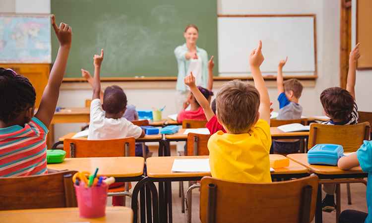 Mudanças nos cursos de licenciatura são adiadas mais uma vez - Educa Mais Brasil