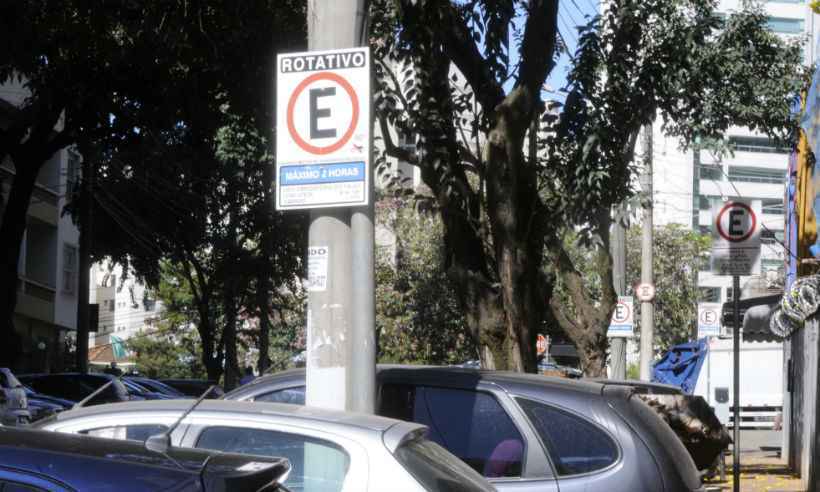 Estacionamento rotativo na Av. Prudente de Morais será alterado a partir de segunda - Beto Magalhães/EM/D.A Press