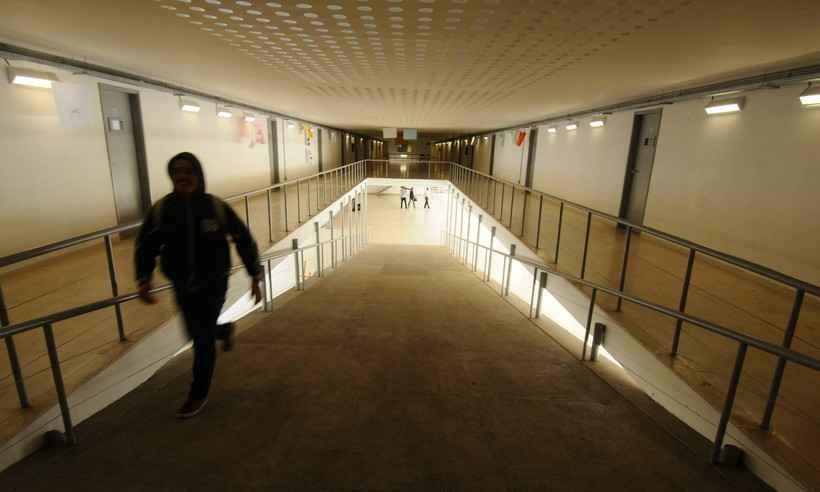 Denúncia de tentativa de estupro mobiliza alunos em colégio de BH - Euler Junior/EM 