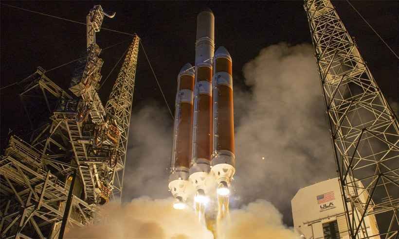 Após atraso, Nasa lança sonda em missão para explorar atmosfera do Sol - BILL INGALLS / NASA / AFP
