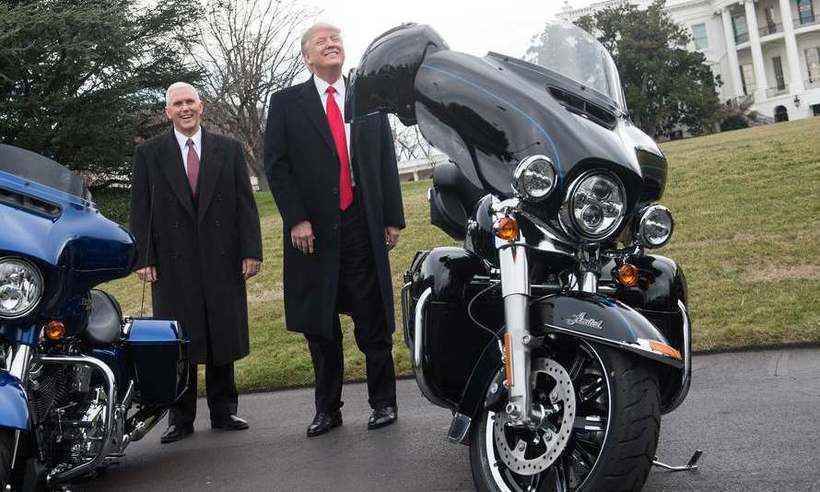 Trump incentiva boicote à Harley-Davidson - AFP