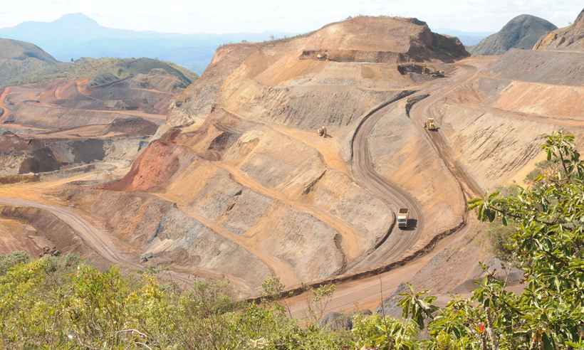 Novo pedido de extração de minério renova ameaça à Serra do Curral em BH - Beto Novaes/EM/D.A Press