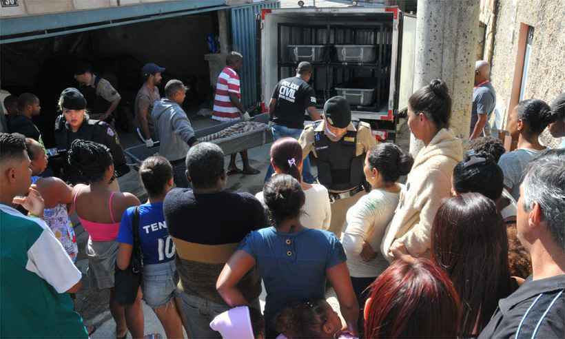 Suspeito de ter matado a esposa no Bairro Horto, Região leste de BH, se entrega à PM - Ramon Lisboa/EM/D.A Press