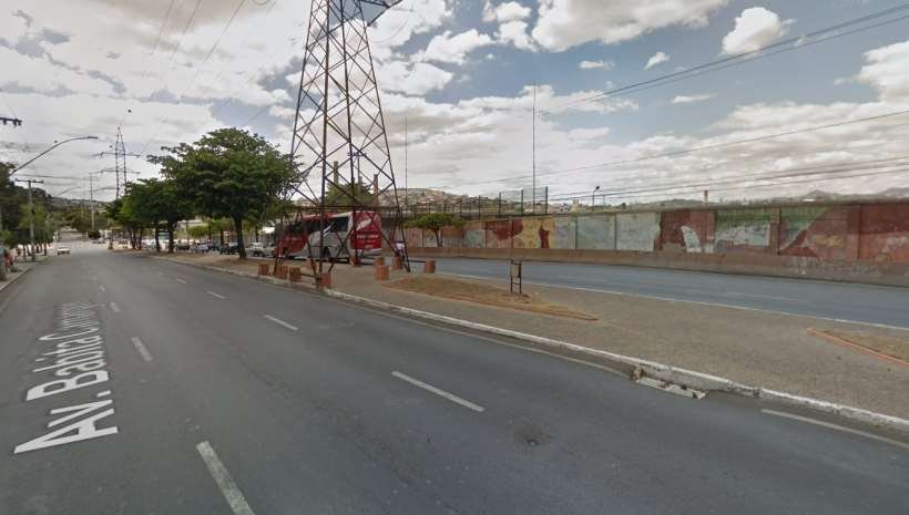 Homem tenta estuprar mulher em movimentada avenida da Grande BH e é preso - Google Street View/Reprodução
