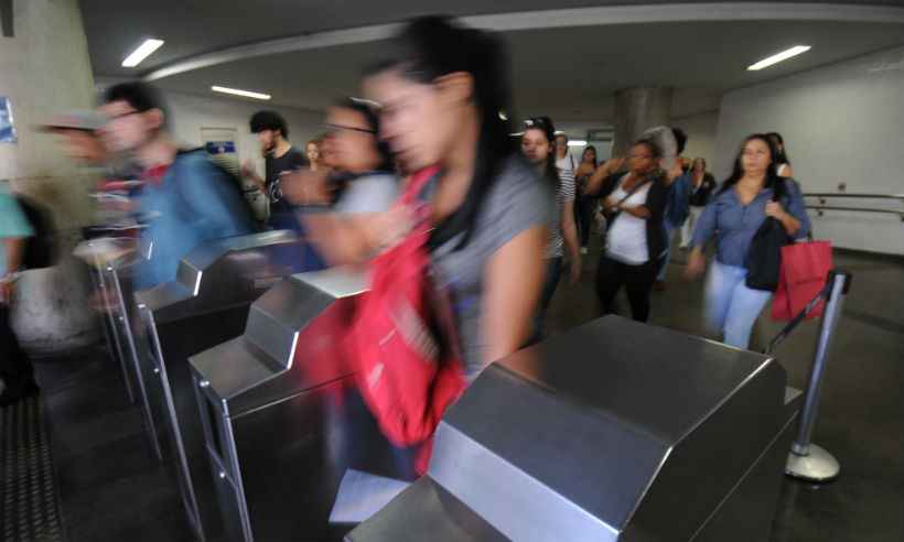 Intervalos entre viagens do metrô de BH serão maiores no próximo domingo - Leandro Couri/EM/D.A Press