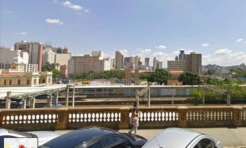 Bombeiros combatem incêndio em imóvel na Rua Sapucaí, Região Leste de BH - Google Street View/ reprodução  