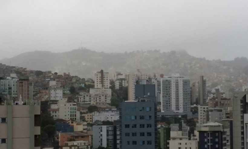 BH amanhece com chuva isolada nesta quinta-feira