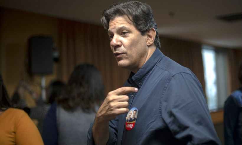 Haddad diz que discutirá decisão do TSE com Lula na segunda-feira - Mauro Pimentel/AFP