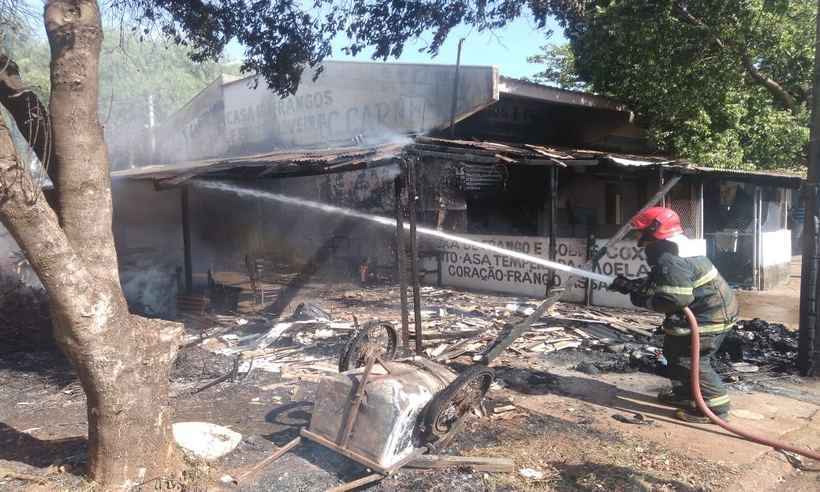 Casa pega fogo em Uberaba, no Triângulo Mineiro  - Reprodução/ Corpo de Bombeiros