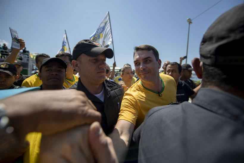 Rachado, comando da campanha de Bolsonaro repensa os próximos passos -  Mauro Pimentel/AFP