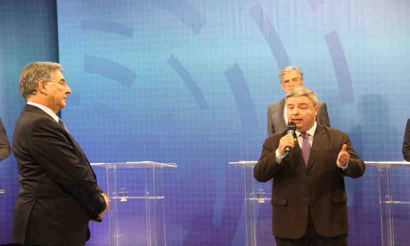 Pimentel acusa Anastasia de não cumprir índices de investimento; tucano rebate - Sidney Lopes/EM/D.A. Press