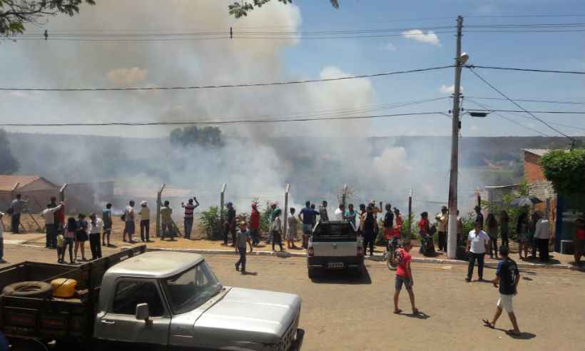 Fogos de artifício em campanha de Raquel Muniz geram incêndio em área de preservação - Reprodução/WhastApp