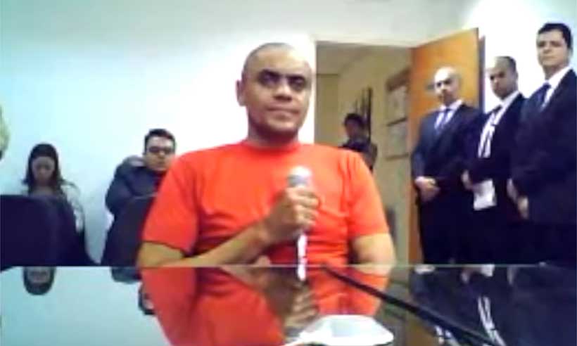 'Queremos Adelio preso até a posse do próximo presidente', afirma defesa de agressor de Bolsonaro - Reprodução