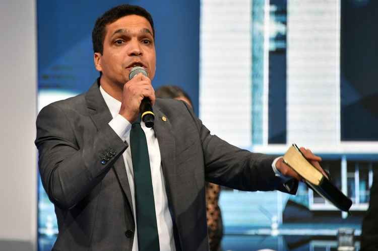 'O homossexual está na mesma categoria que o bandido', diz cabo Daciolo - Nelson Almeida
