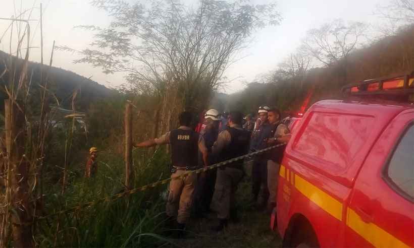 Motorista morre após carro cair no Rio das Velhas, na Grande BH - Corpo de Bombeiros/Divulgação