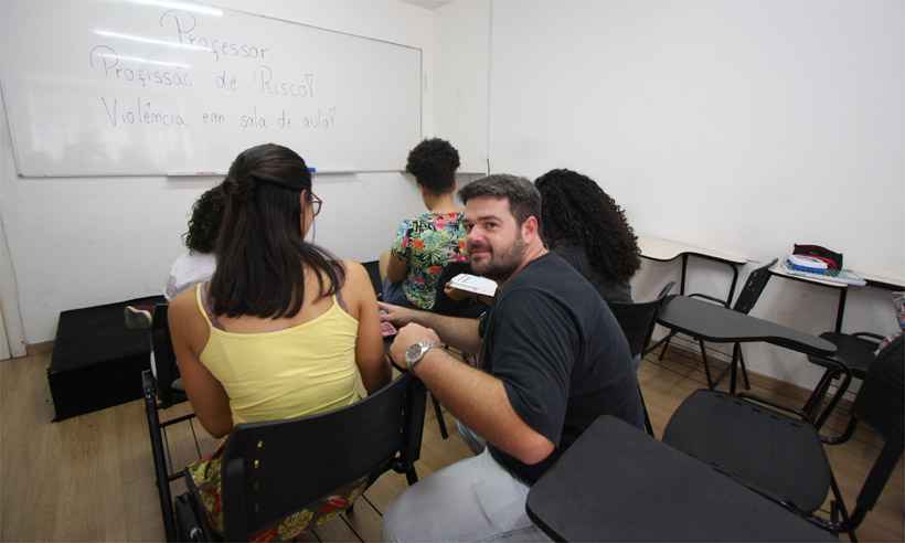 Vaivém em perigosas rodovias é outra ameaça aos professores de Minas - Edésio Ferreira/EM/DA Press